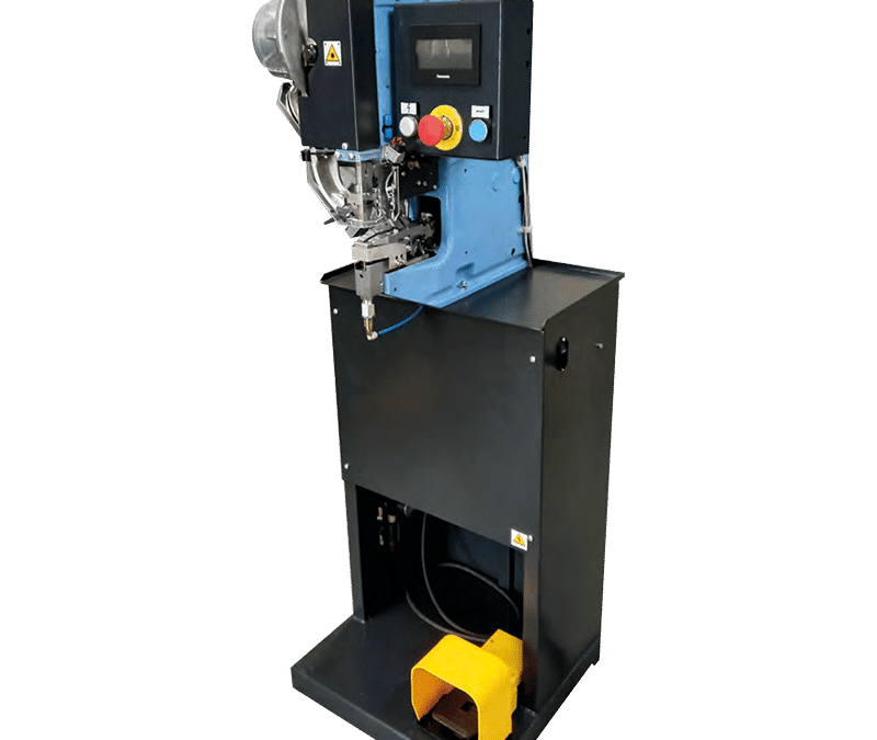 M21CR-MR – MACCHINA AUTOMATICA PER TESTA RIVETTO CON OLGO