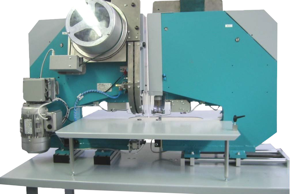 MVV3 – MACCHINA A DUE TESTE PER APPLICAZIONE DI  OCCHIELLI OVALI
