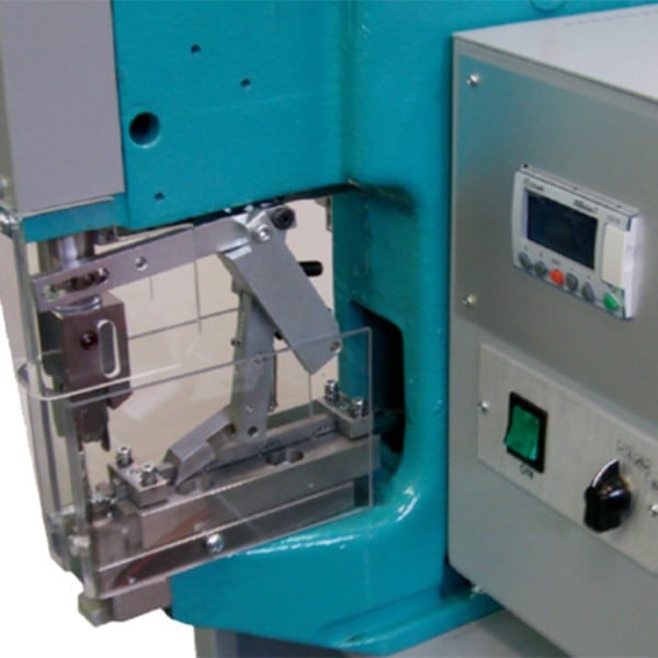 customised-applying-machines-buttons-and-hooks